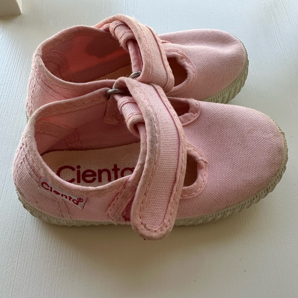 Baby Girl Cienta Shoes Size 20c